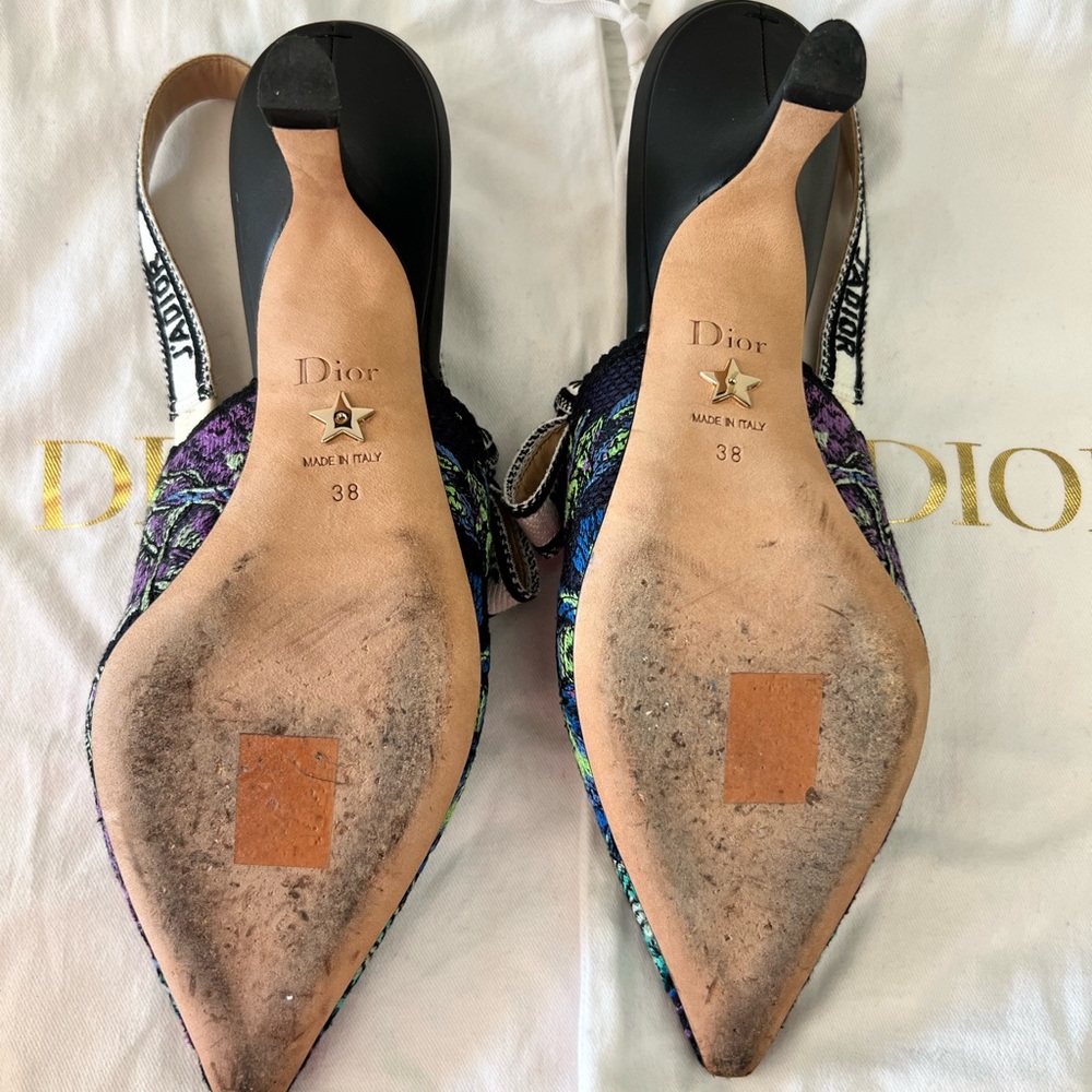 Dior J’Adior Slingback Pumps with Tiger Design - Picture 6 of 7